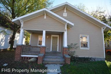 Main picture of 1034 W Elm St