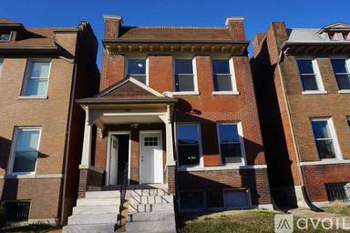 Main picture of 4141 Flad Ave