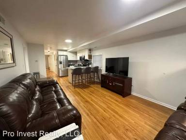 Main picture of 1628 N Bell Ave