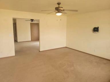 Main picture of 16845 Huntington