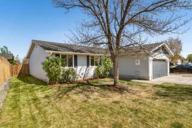 Main picture of 2827 SW Pumice Ave