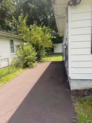 Main picture of 5015 Wellsworth Ave