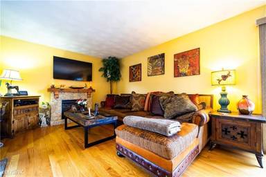 Main picture of 235 Morgan Ave