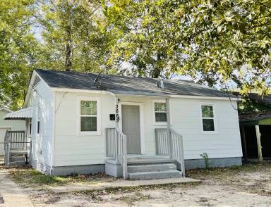 Main picture of 3665 Mission Dr