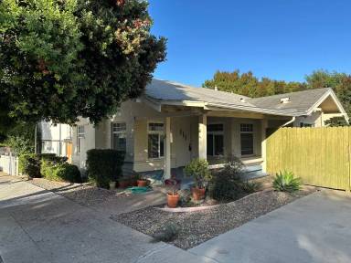 Main picture of 410 E Sola St