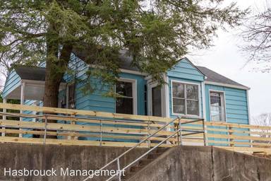 Main picture of 802 6th St SE