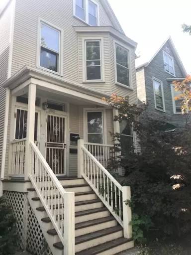 Main picture of 2828 N Sawyer Ave