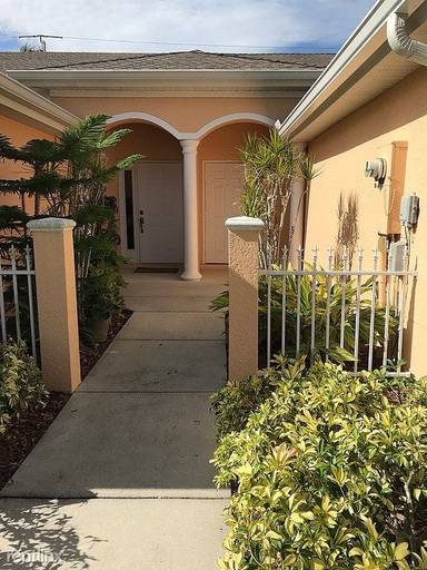 Main picture of 6254 Mandalay Cir