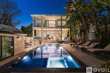 Main picture of 1724 N Sierra Bonita Ave