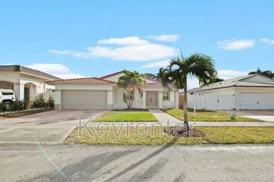 Main picture of 15970 SW 69th Ln