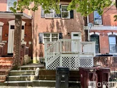 Main picture of 1105 W 7th St