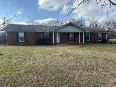 Main picture of 2988 Parkwood Dr