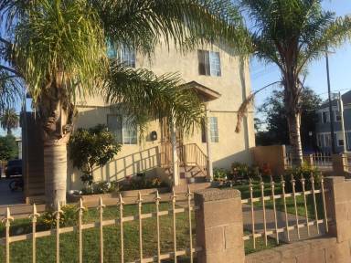 Main picture of 1403 W. 37TH DR - 2