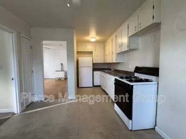 Main picture of 529 Massabesic St