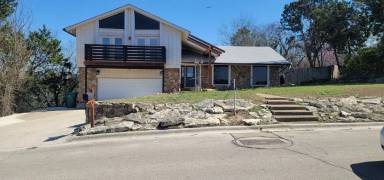 Main picture of 911 Nola Ruth Blvd