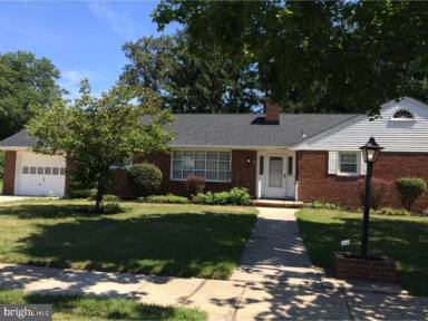 Main picture of 349 Oakwood Ave