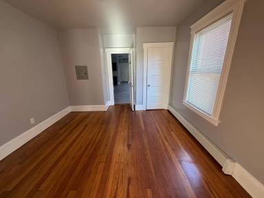 Main picture of 76 Hamilton St