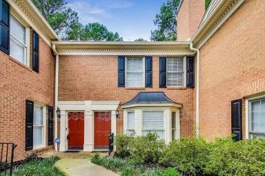 Main picture of 57 Mount Vernon Cir