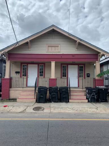 Main picture of 2466 N Claiborne Ave