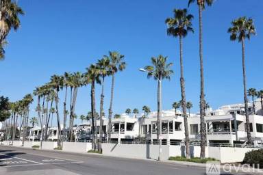 Main picture of 130 Ocean Park Blvd