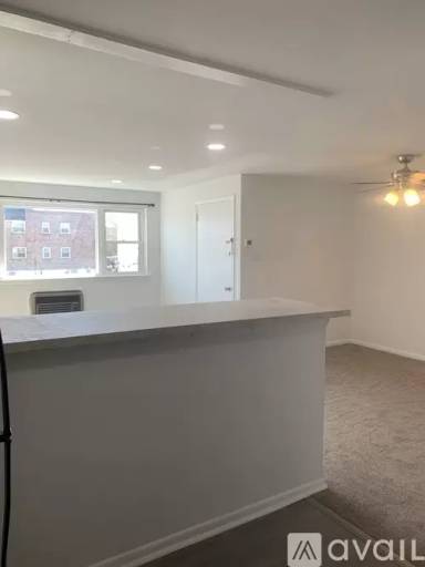 Main picture of 5489 Vicaris St