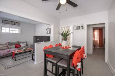 Main picture of 1561 Cordova Ave