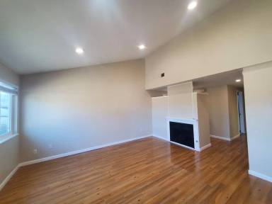 Main picture of 61 Knolls Ln