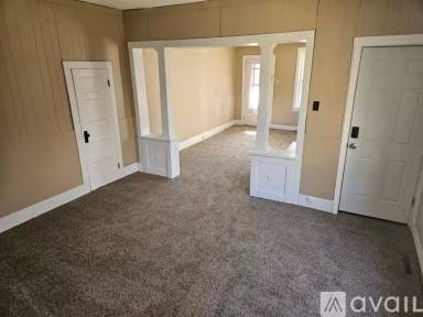 Main picture of 567 W Main St