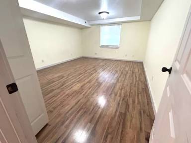 Main picture of 112 W Dooley Ln