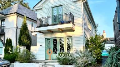 Main picture of 220 Heatherden Ave