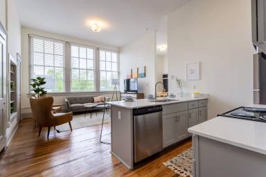 Main picture of 123 Phelps Rd