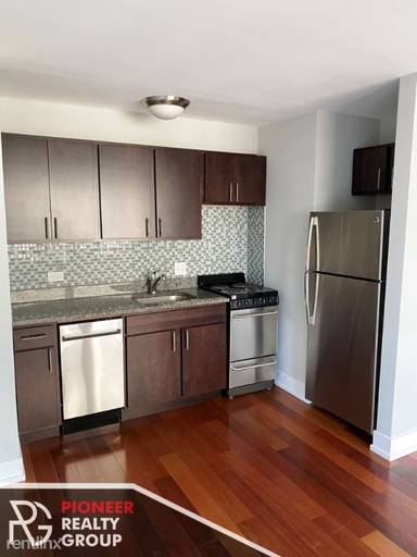Main picture of Wellington Place Apartments