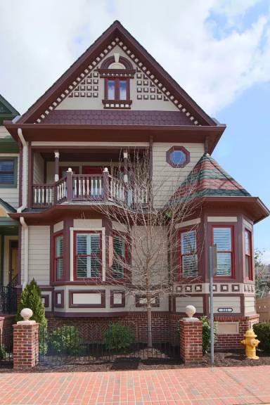 Main picture of 211 Mill St