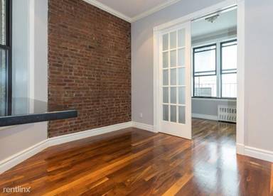 Main picture of 209 E 25th St