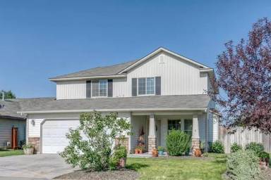 Main picture of 17917 Monarch Way