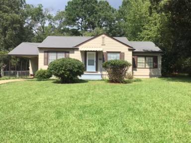 Main picture of 766 Robinhood Rd