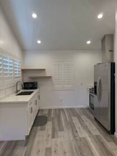 Main picture of 9000 Bianca Ave