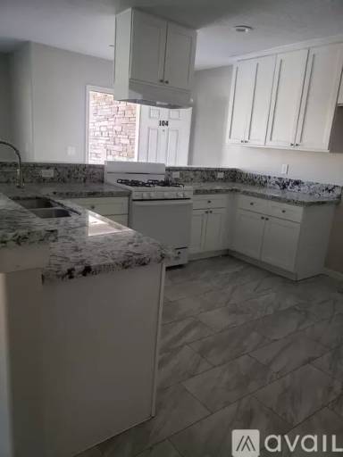 Main picture of 16550 Olive St