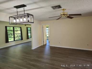 Main picture of 67 Sycamore Cir