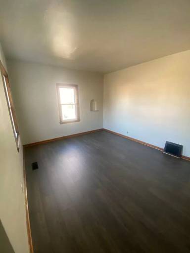 Main picture of 19 N Rotherwood Ave