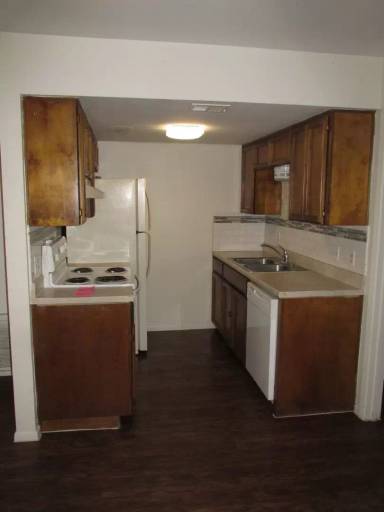Main picture of 5747 Crestmore Dr