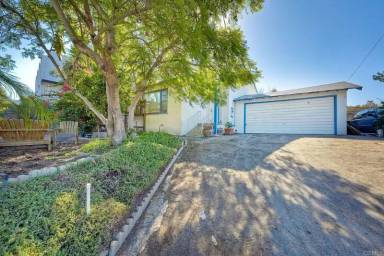Main picture of 1015 Oak Dr