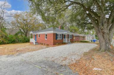 Main picture of 3001 Truman St
