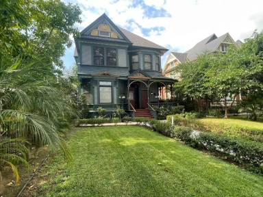 Main picture of 2309 Scarff St