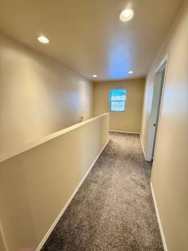 Main picture of 1304 W Babcock St