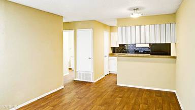 Main picture of 3507 S 1st St