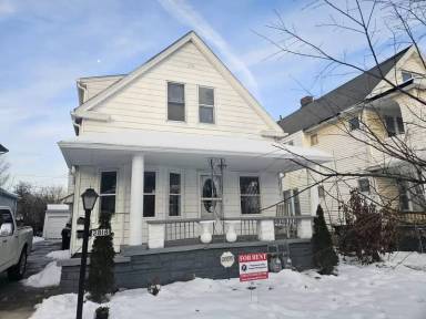 Main picture of 2818 E 127th St