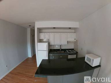Main picture of 94 Washington St