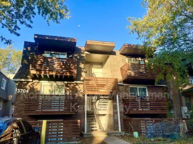 Main picture of 3704 Wyandotte St
