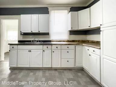 Main picture of 2406 S Walnut St